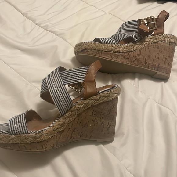 Blue and white striped wedges. Super cute and preppy! - Picture 2 of 3